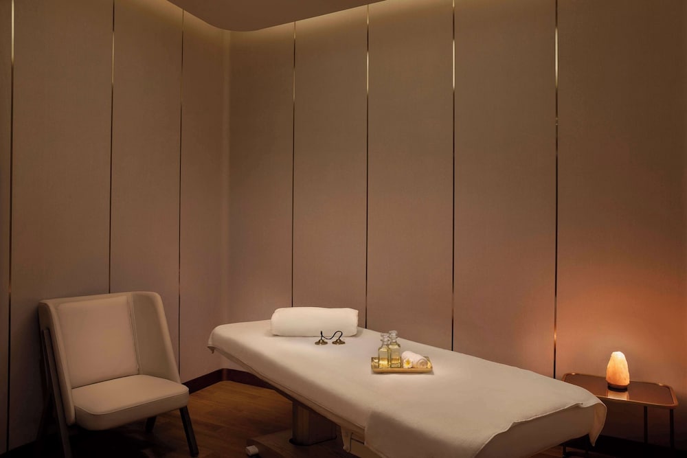 hilton garden inn dubai business bay