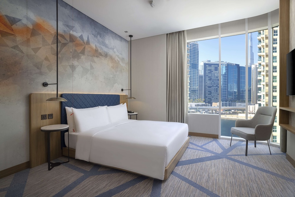 hilton garden inn dubai business bay