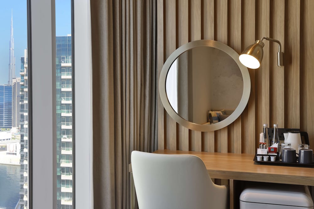 hilton garden inn dubai business bay