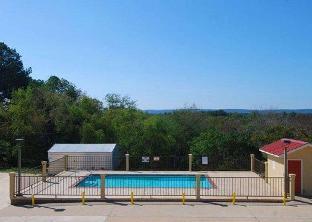 quality inn and suites hot springs lake hamilton