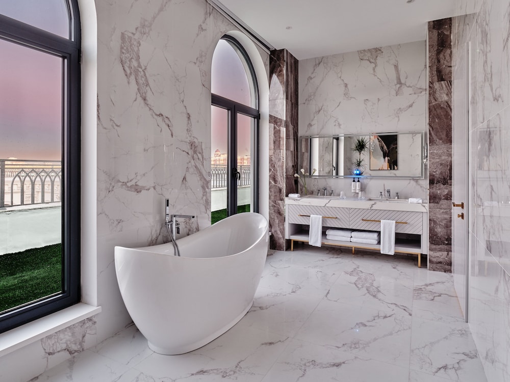 crowne plaza tashkent