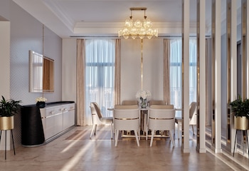 crowne plaza tashkent