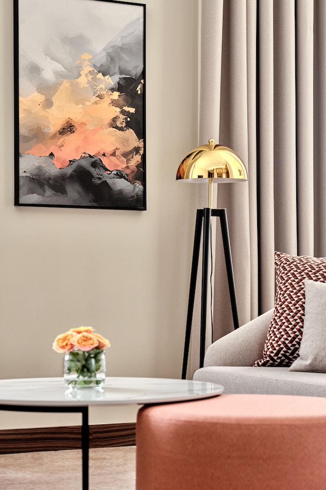 crowne plaza tashkent