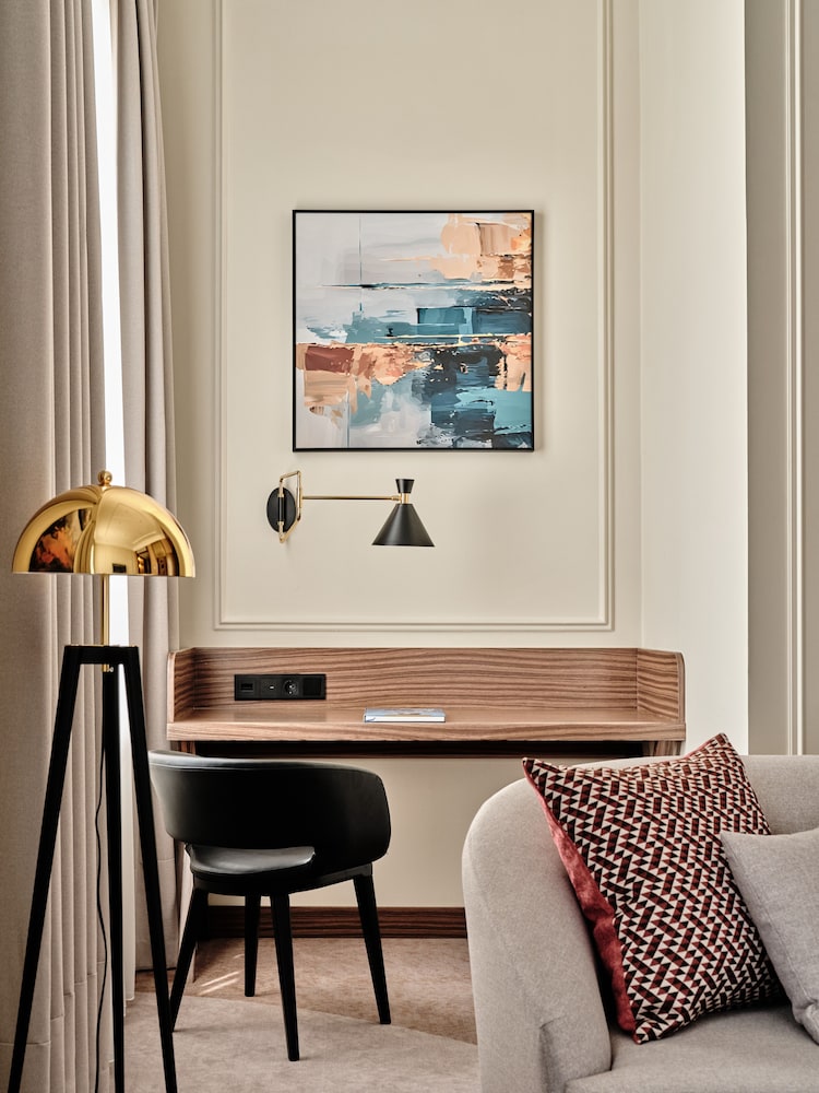 crowne plaza tashkent