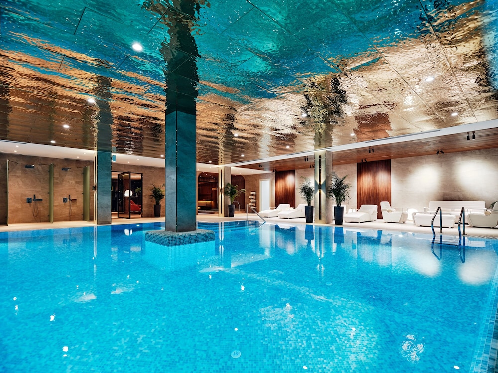 crowne plaza tashkent