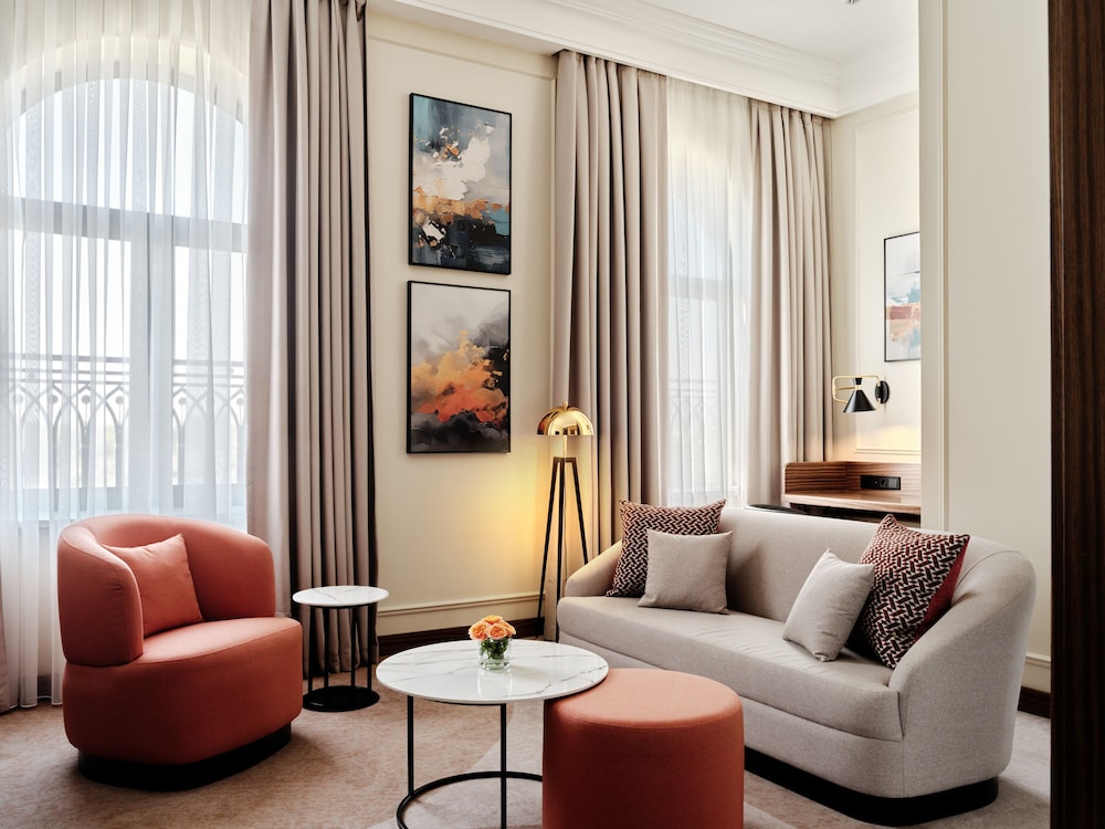 crowne plaza tashkent