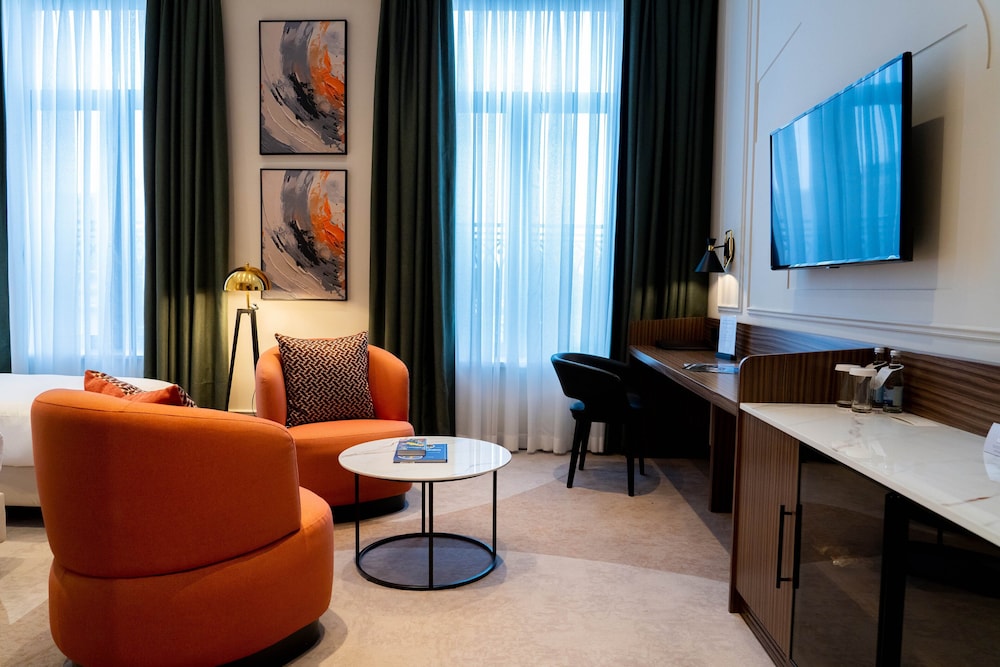 crowne plaza tashkent