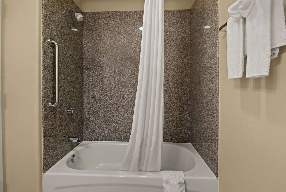 mainstay suites houma