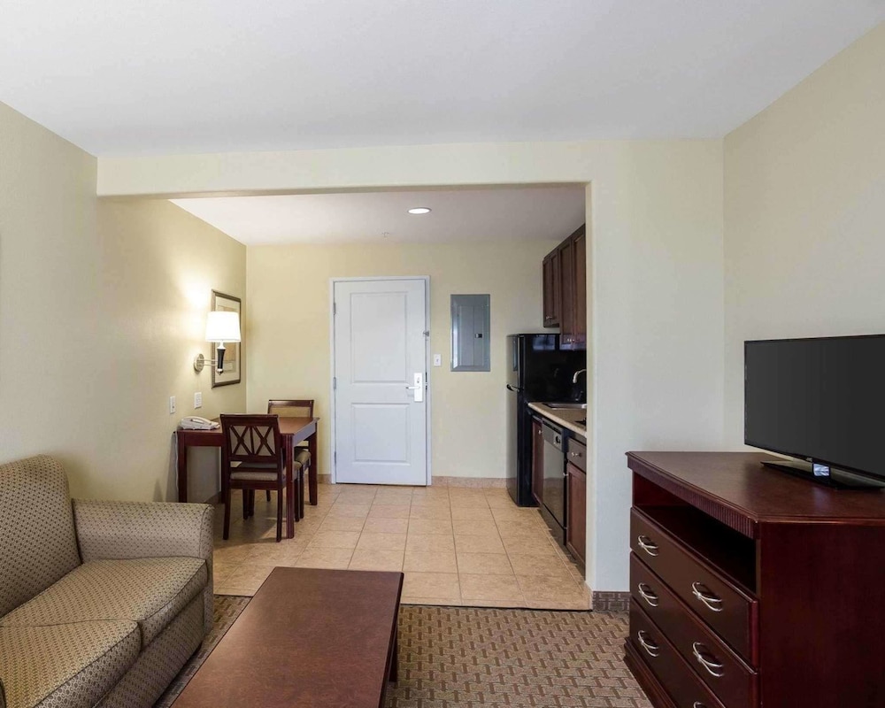 mainstay suites houma