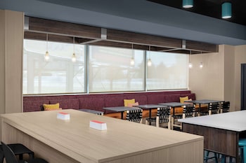 tru by hilton columbus east broad