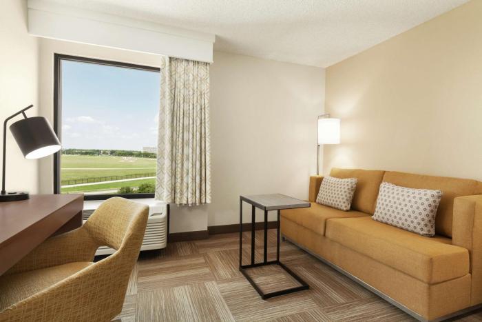 hampton inn houston hobby airport