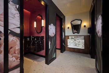 duo hotel lisbon curio collection by hilton