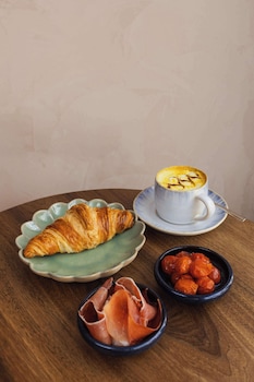 duo hotel lisbon curio collection by hilton