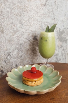 duo hotel lisbon curio collection by hilton