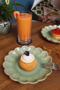 duo hotel lisbon curio collection by hilton