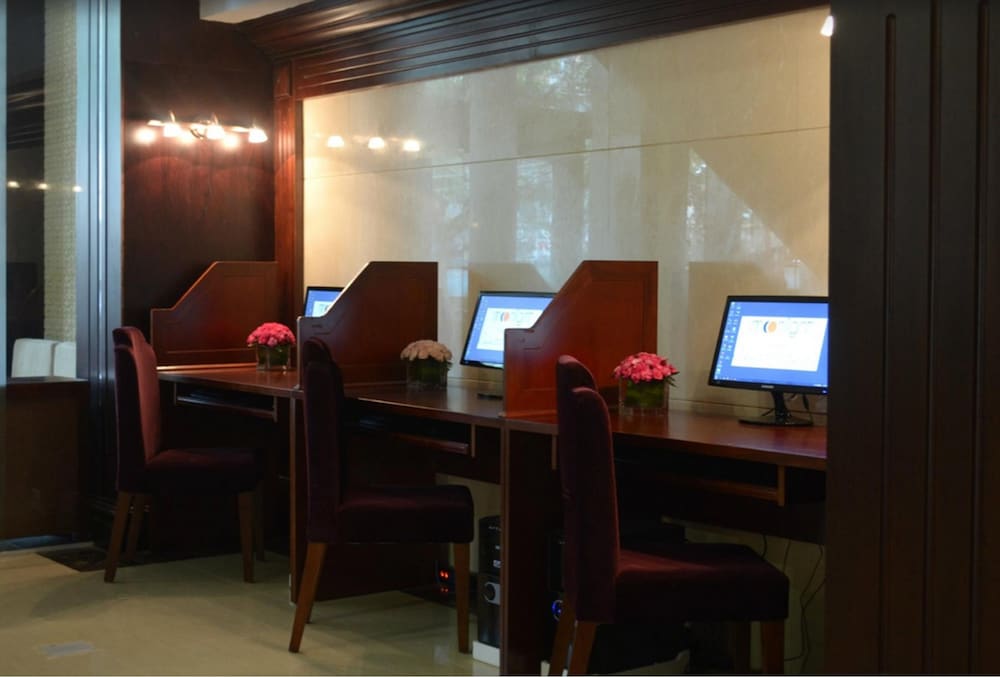 moonlight hotel hue