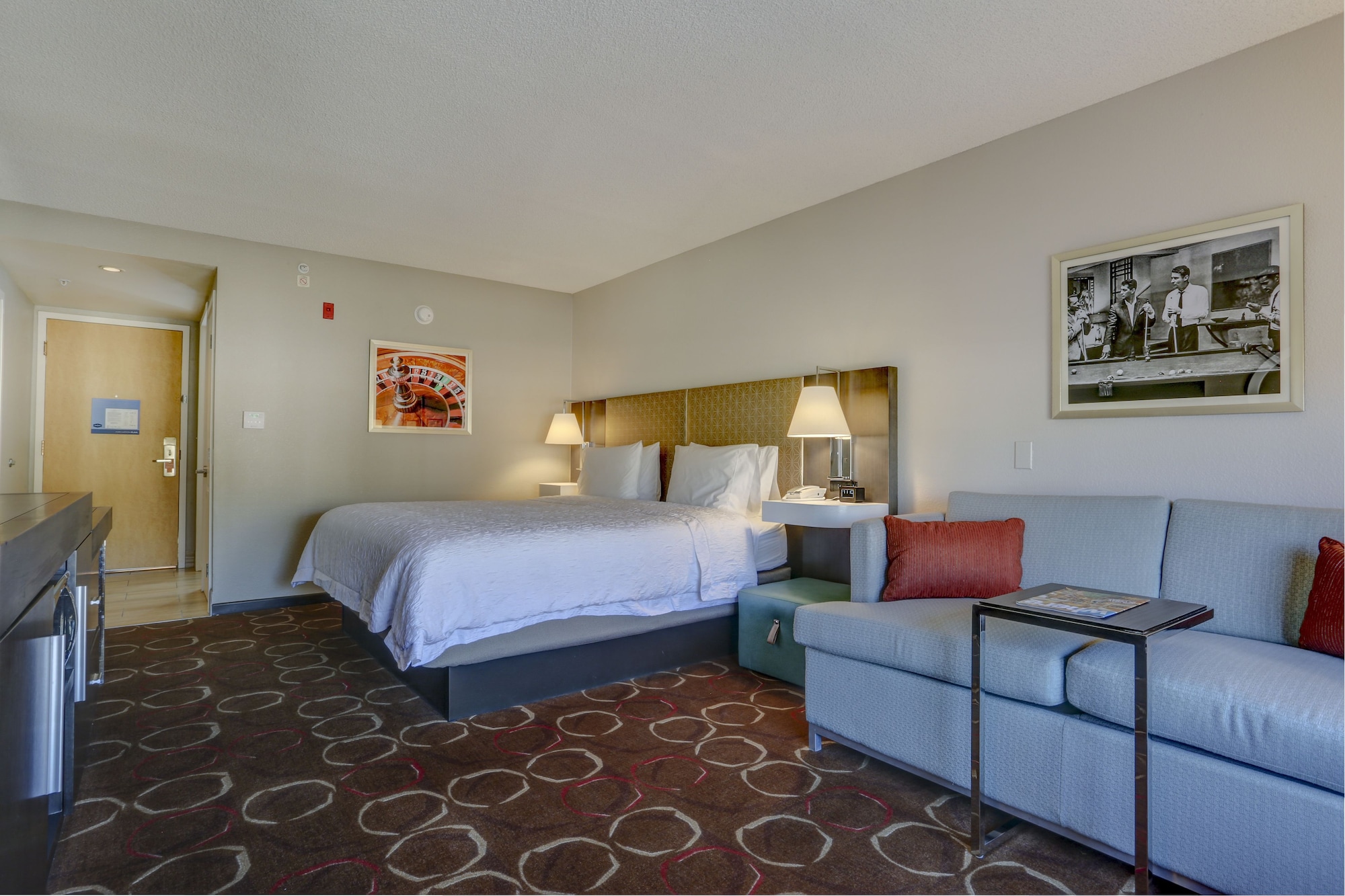 hampton inn tropicana