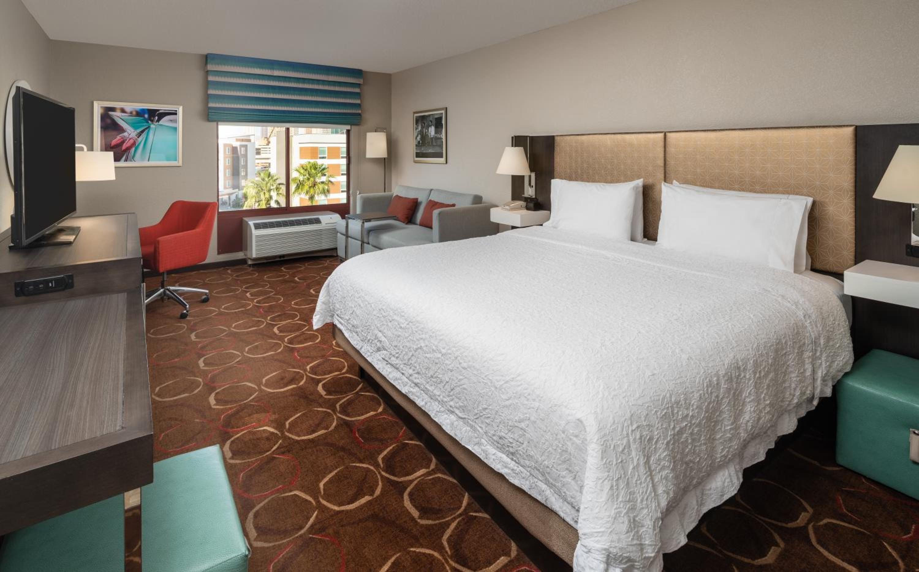 hampton inn tropicana