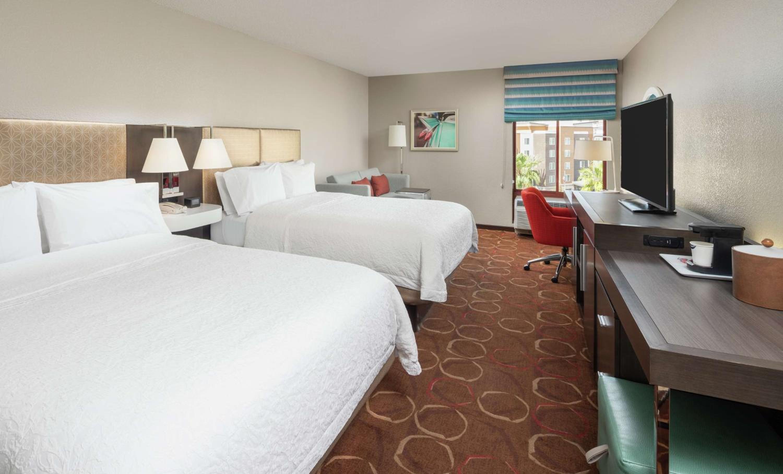 hampton inn tropicana