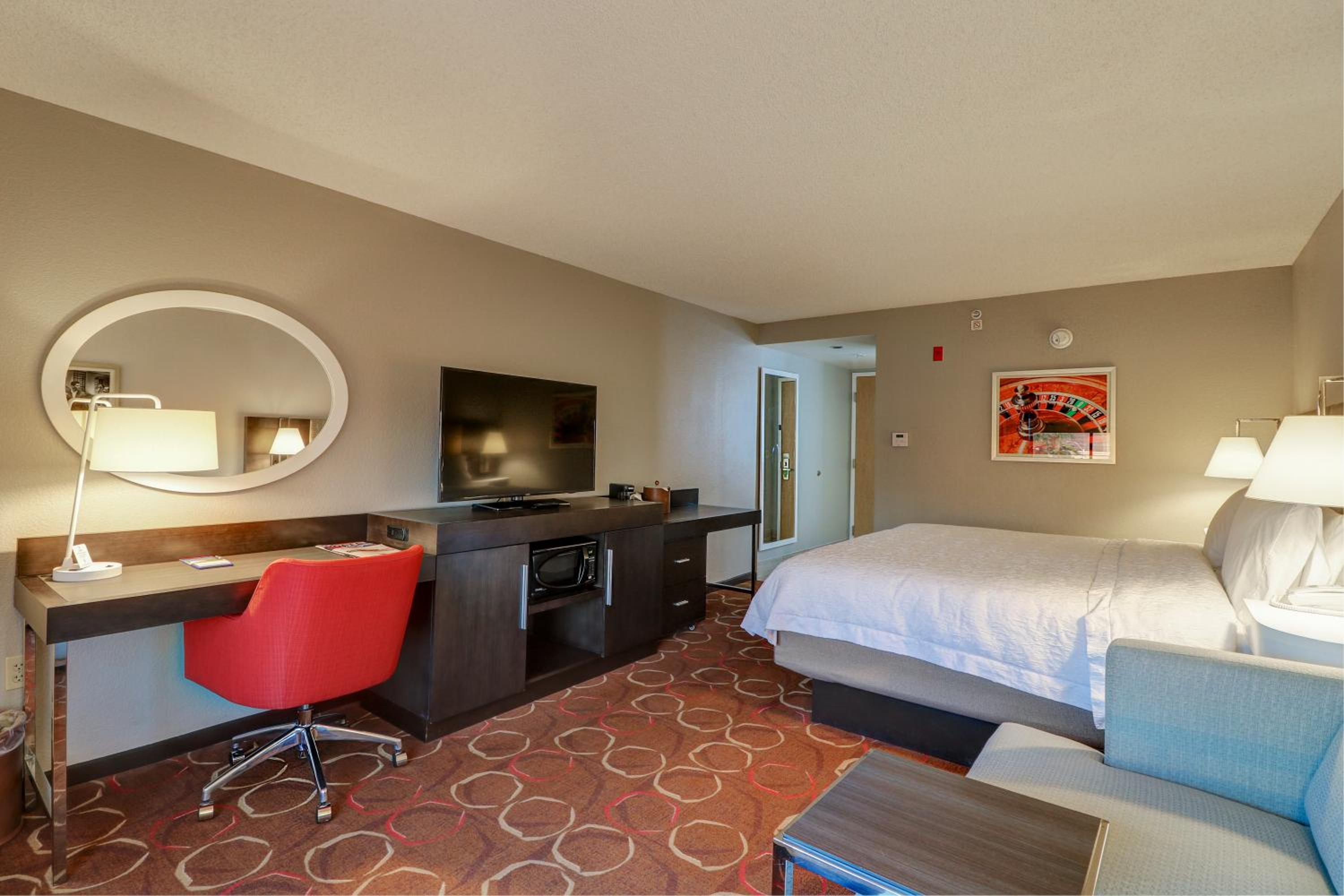 hampton inn tropicana
