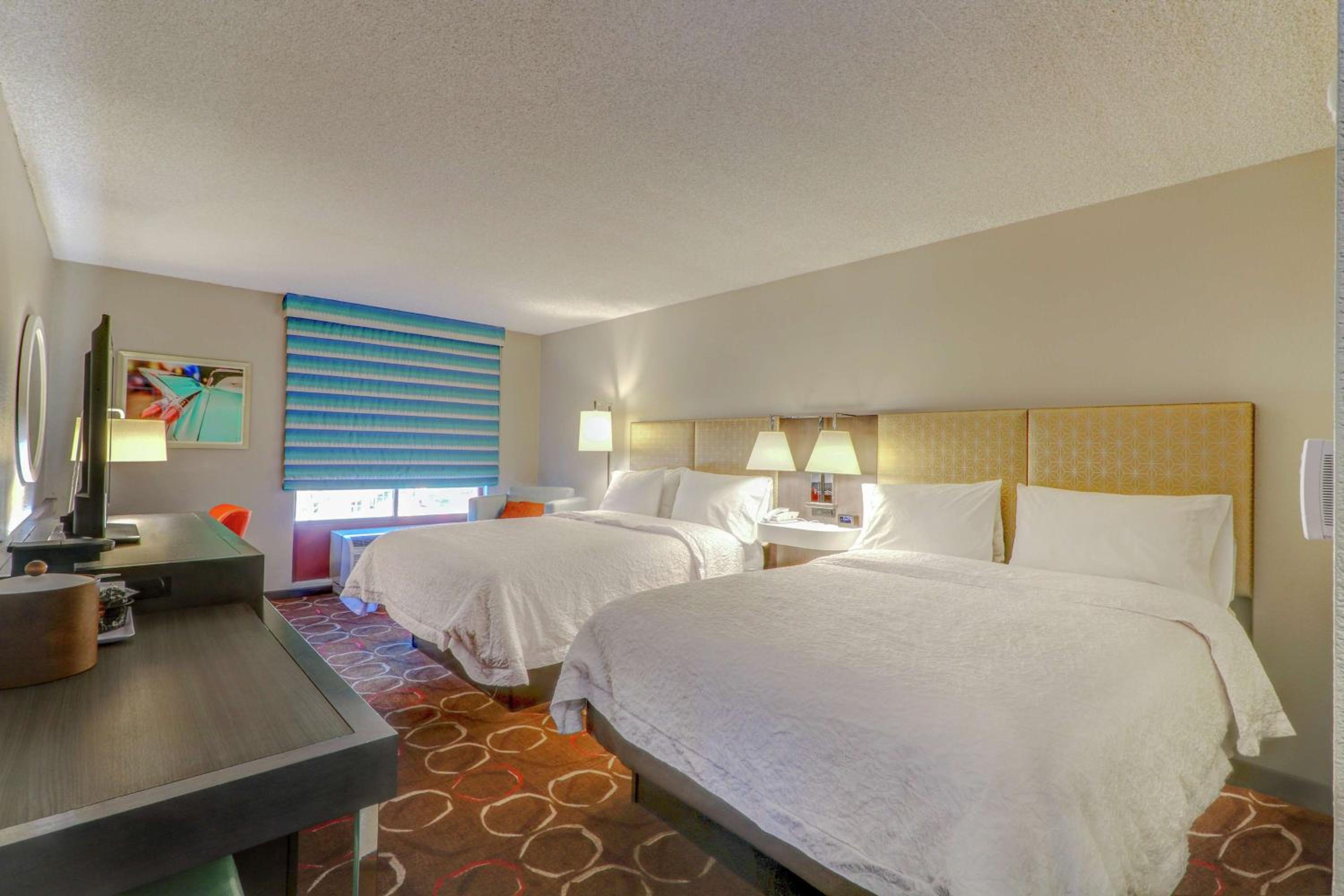hampton inn tropicana