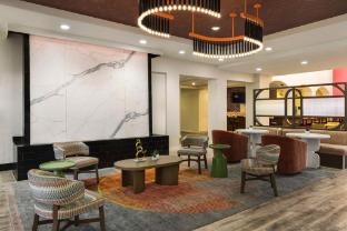 hampton inn tropicana