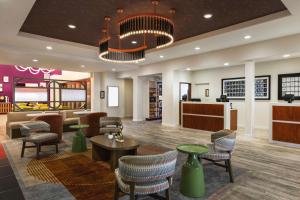 hampton inn tropicana