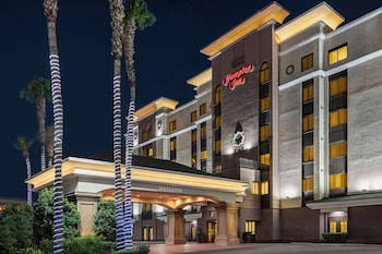 hampton inn tropicana