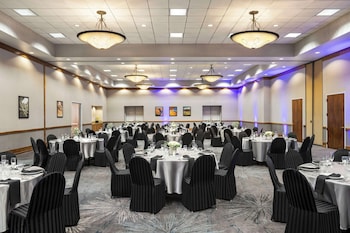 hampton inn tropicana