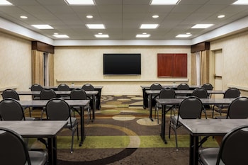 hampton inn tropicana