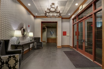 hampton inn tropicana