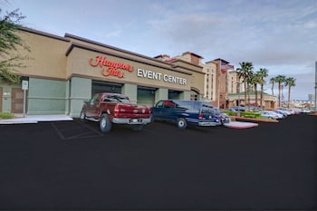 hampton inn tropicana