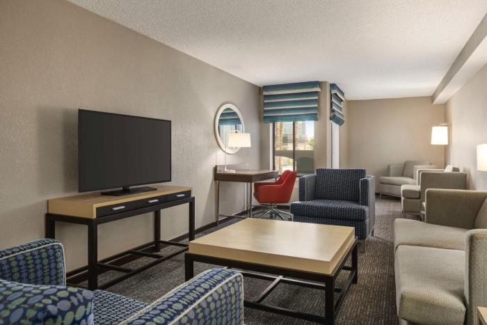 hampton inn tropicana