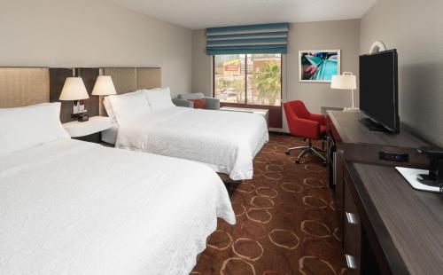 hampton inn tropicana