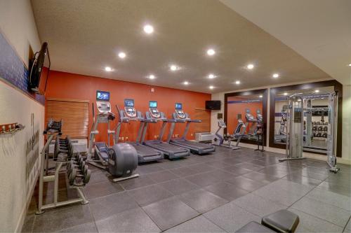 hampton inn tropicana