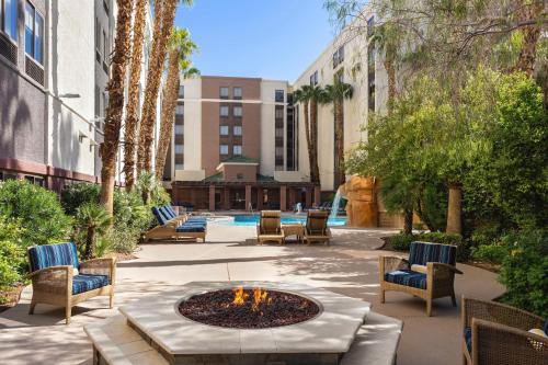 hampton inn tropicana