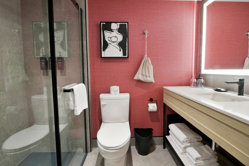 Sheraton Laval Hotel,Montreal>>Laval,4 star