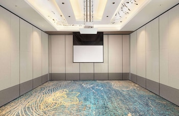 doubletree by hilton jakarta bintaro jaya