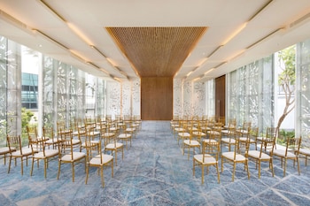 doubletree by hilton jakarta bintaro jaya