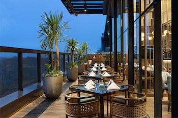 doubletree by hilton jakarta bintaro jaya