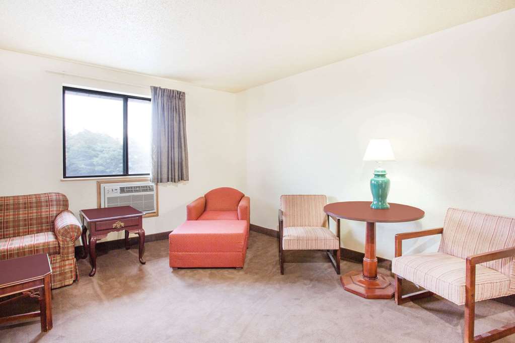 super 8 by wyndham lexington va