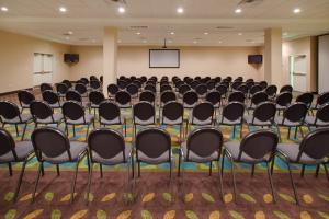 holiday inn lincoln southwest by ihg