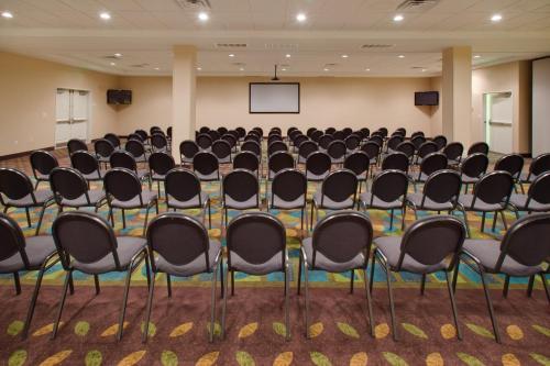 holiday inn lincoln southwest by ihg