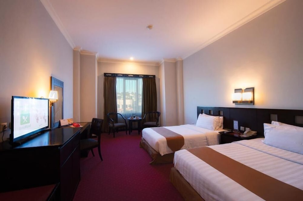 kristal hotel kupang