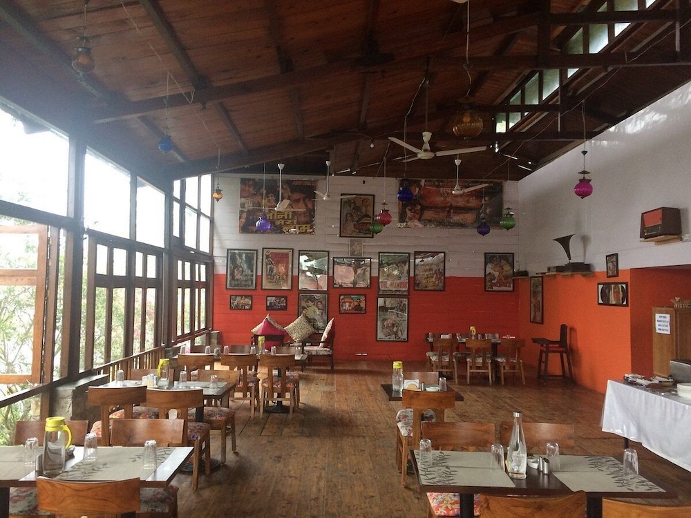 tiaraa monolith lake resort