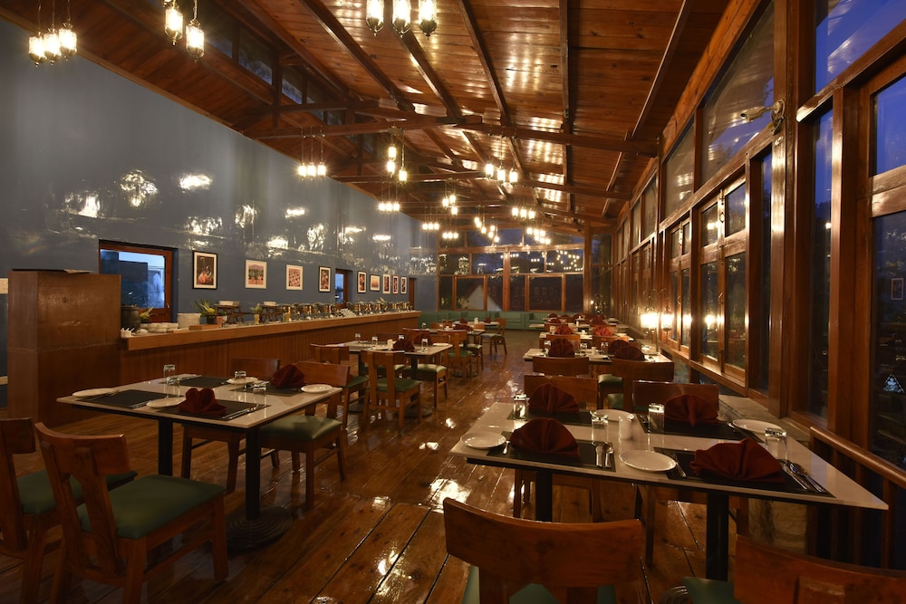 tiaraa monolith lake resort