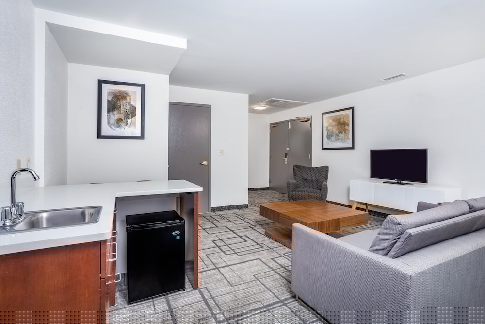 holiday inn lafayette city centre by ihg