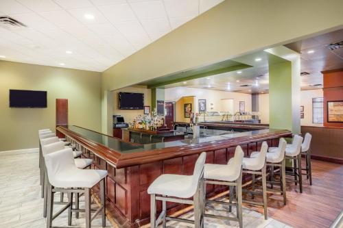 holiday inn lafayette city centre by ihg