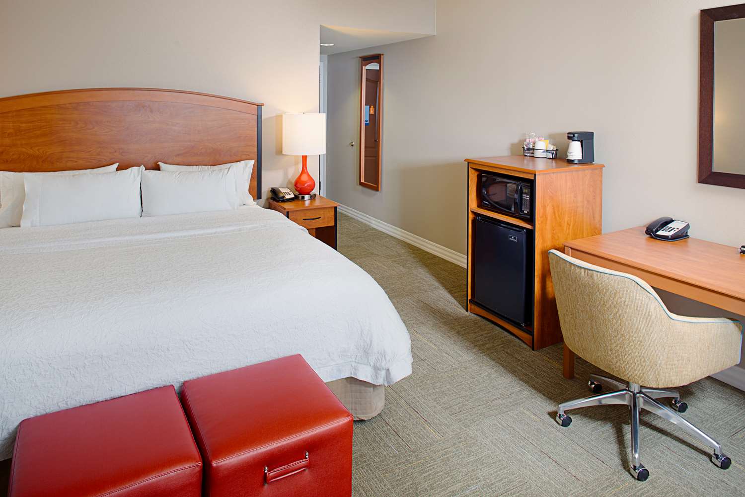 hampton inn and suites lancaster