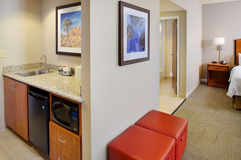 hampton inn and suites lancaster